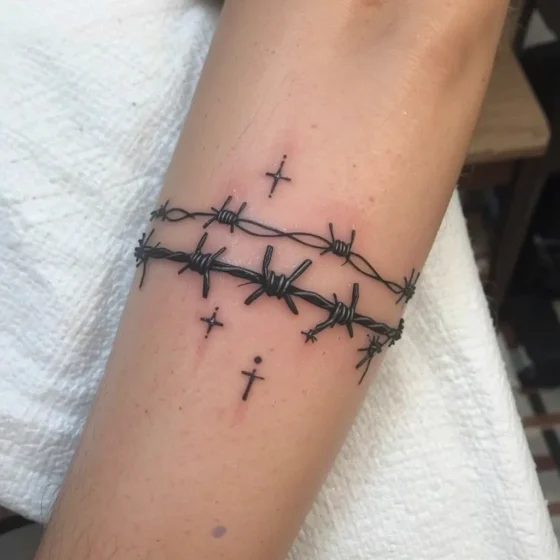 Barbed Wire Armband
