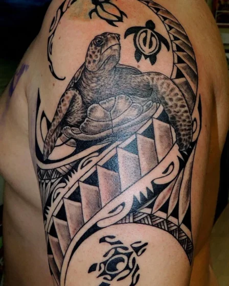 Hawaiian Tribal Turtle
