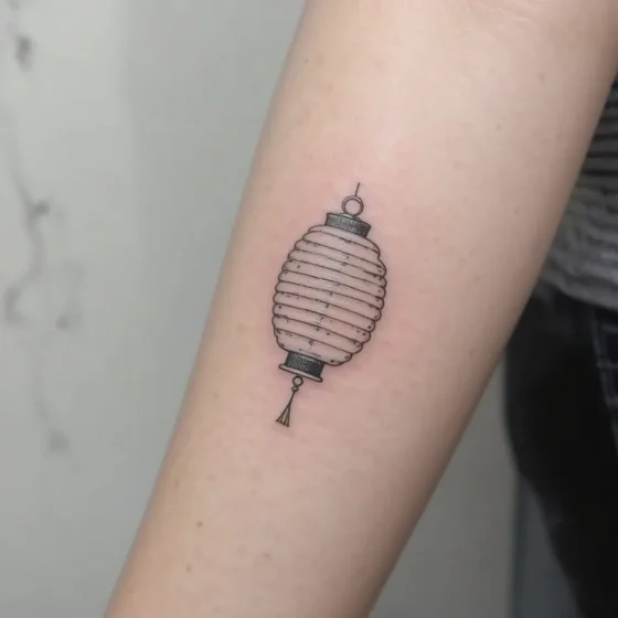 Minimalist Lantern Outline